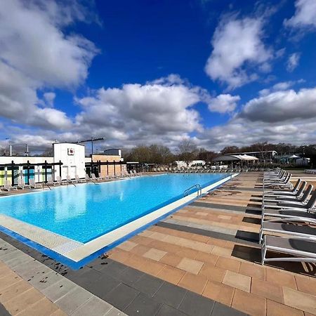 מלון Luamar Holidays- Tattershall Lakes - Lancaster Crescent מראה חיצוני תמונה